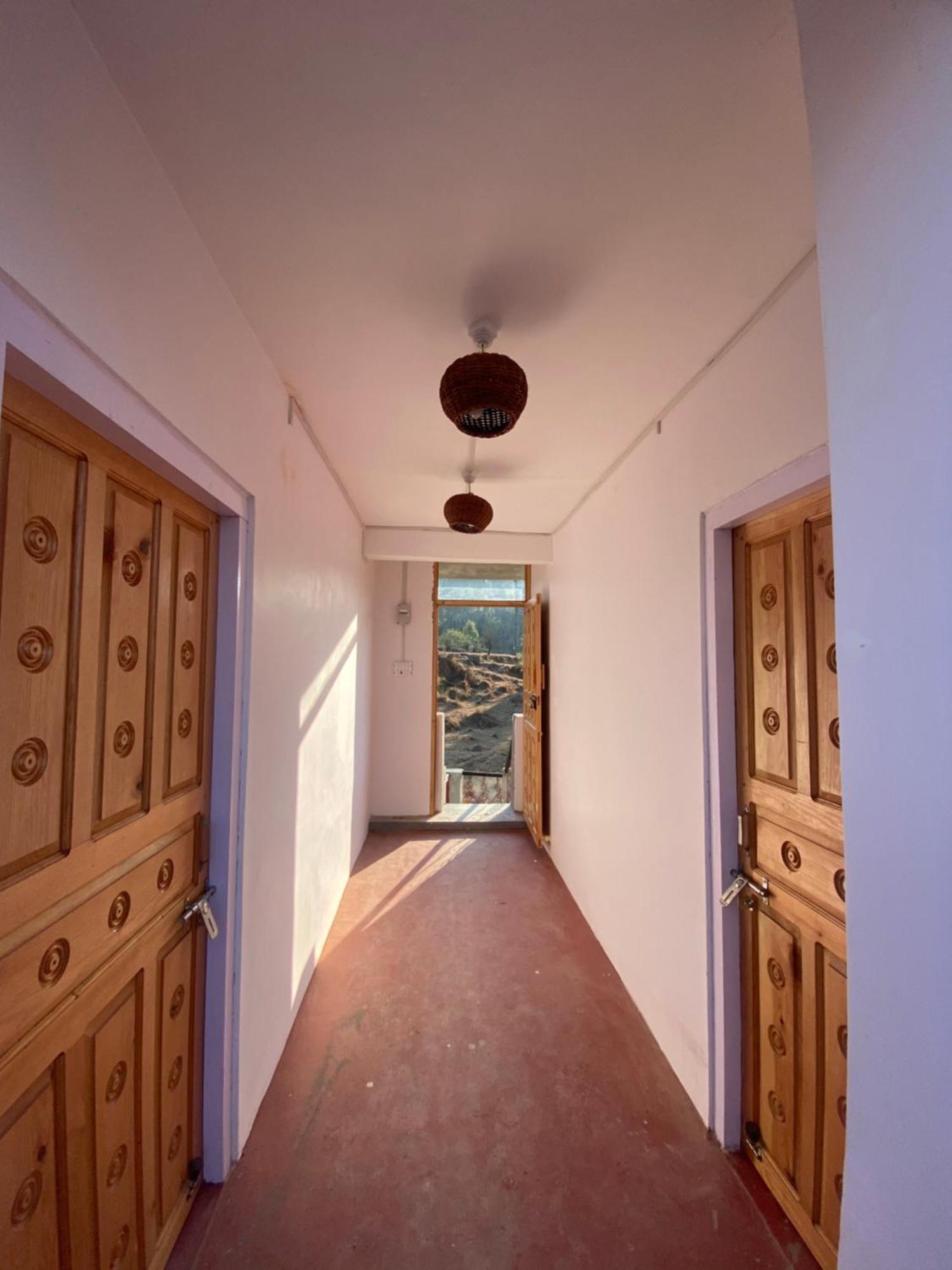 Brook Cottage Champawat エクステリア 写真