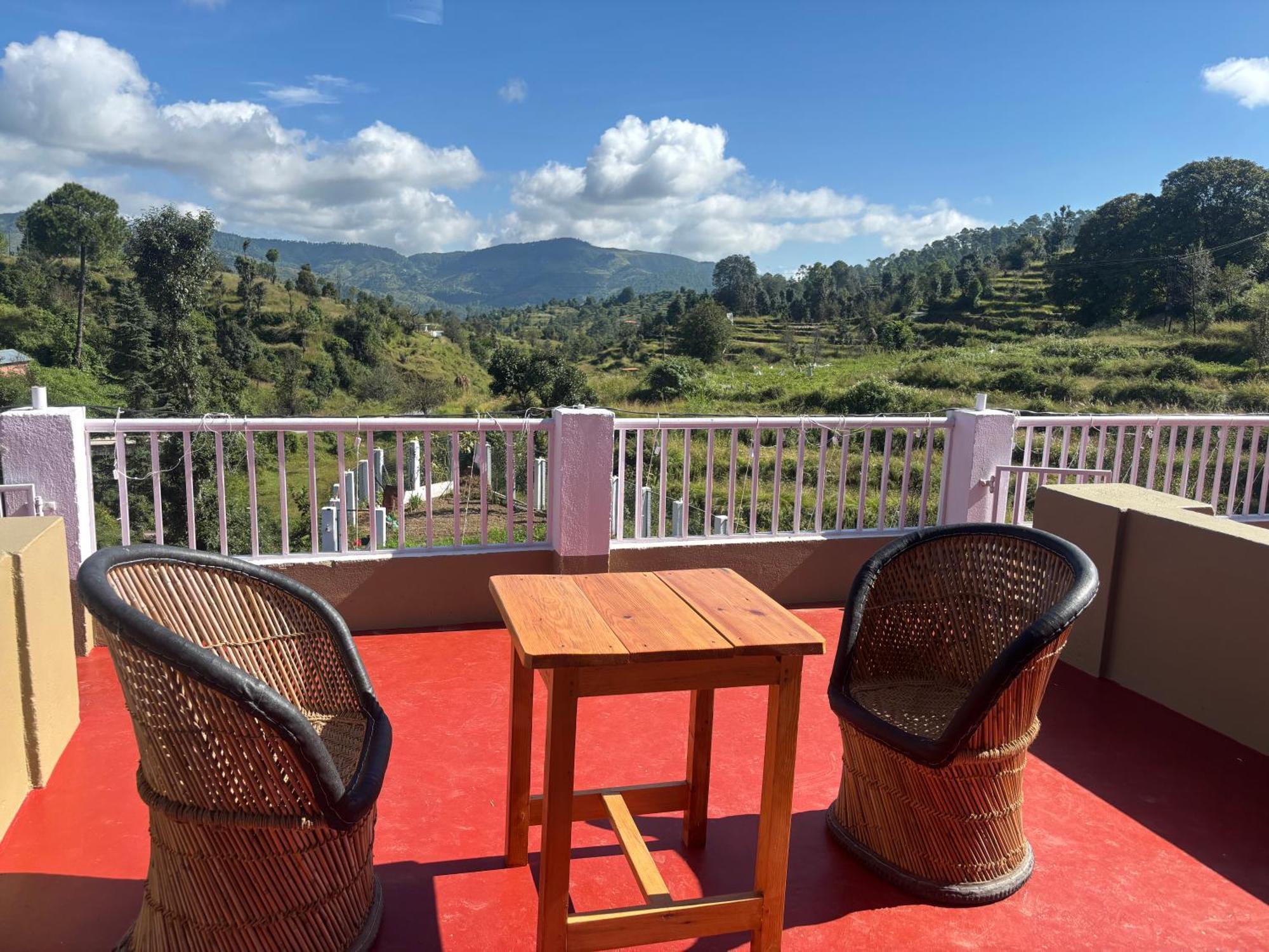 Brook Cottage Champawat エクステリア 写真